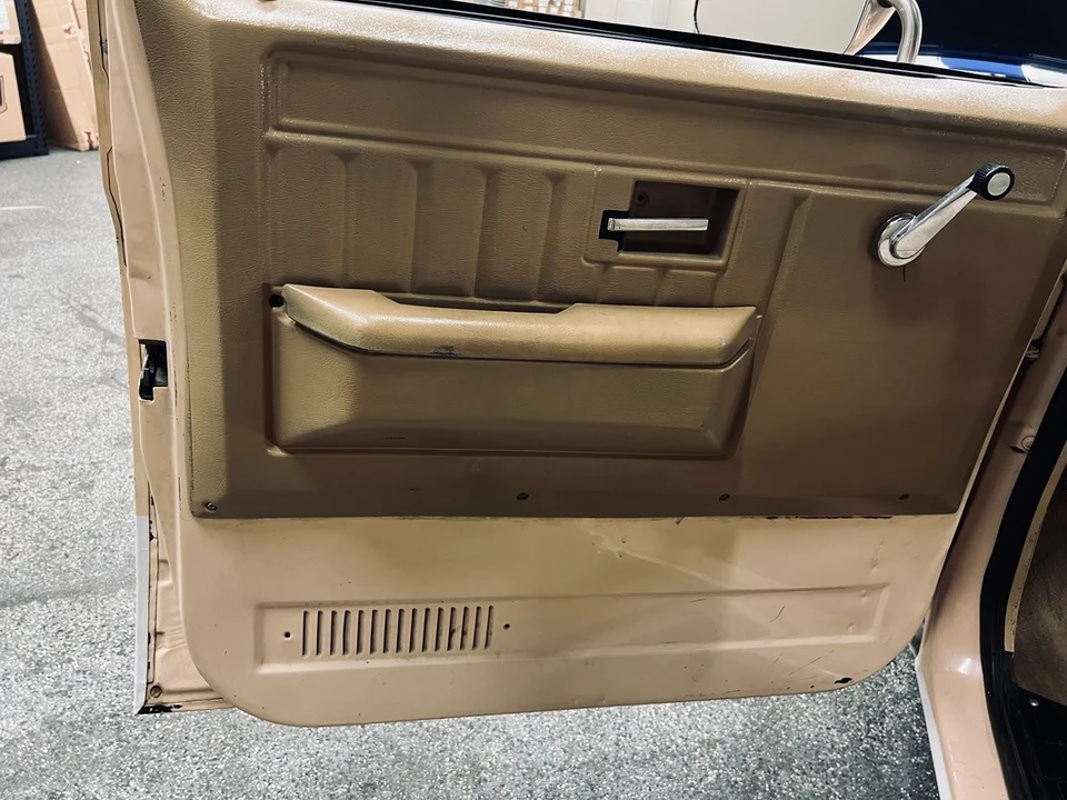 1983 GMC C/K 3rd Gen - Image 14 of 21