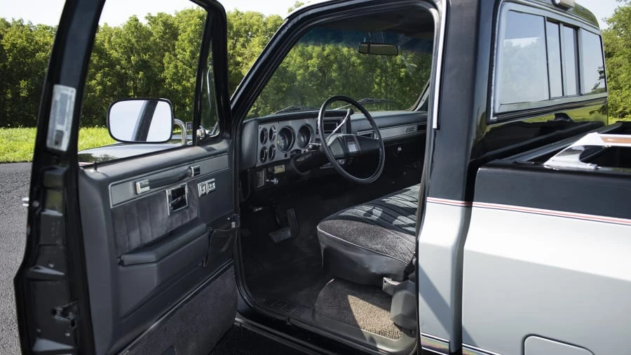 1983 GMC C/K 3rd Gen - Image 4 of 12