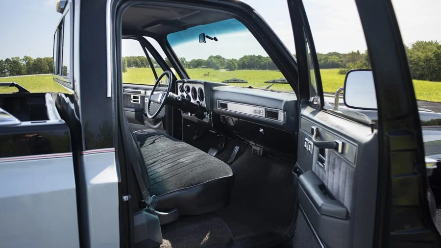1983 GMC C/K 3rd Gen - Image 5 of 12