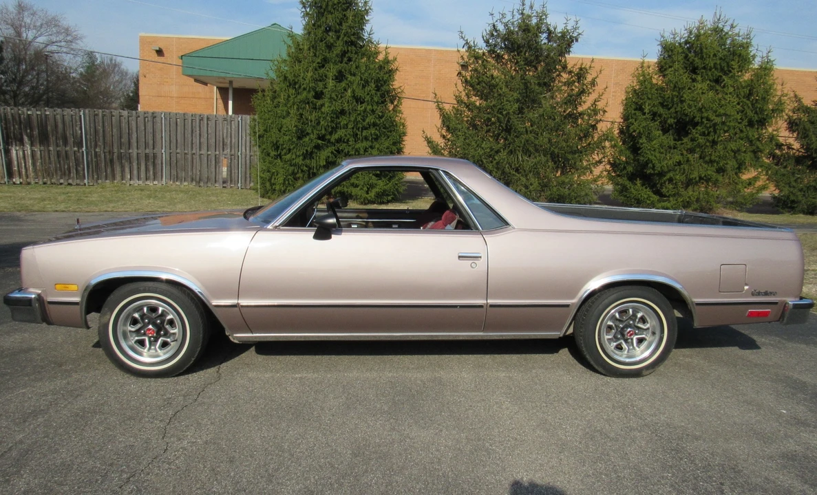 1983 GMC Sprint/Caballero - Image 2 of 31