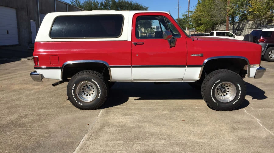 1983 GMC Jimmy 2nd Gen - Image 2 of 3