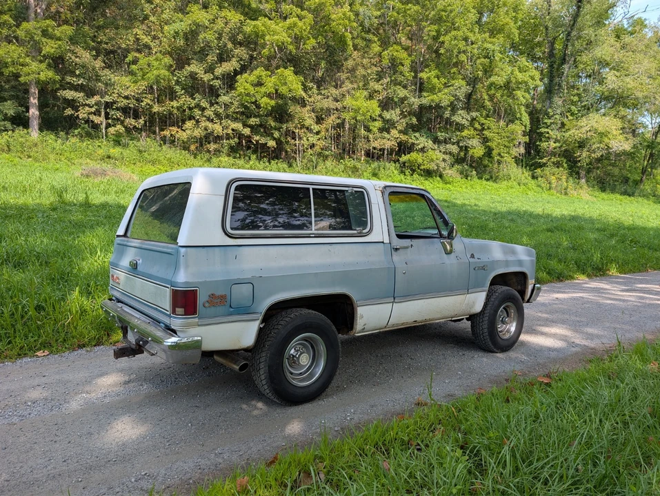 1983 GMC Jimmy 2nd Gen - Image 9 of 17
