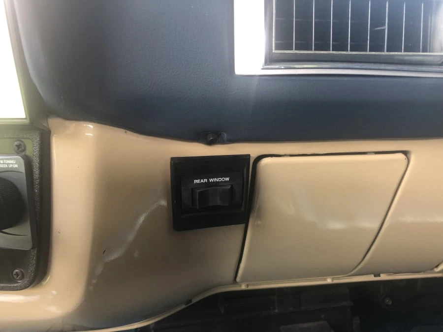 1983 GMC Jimmy 2nd Gen - Image 5 of 13
