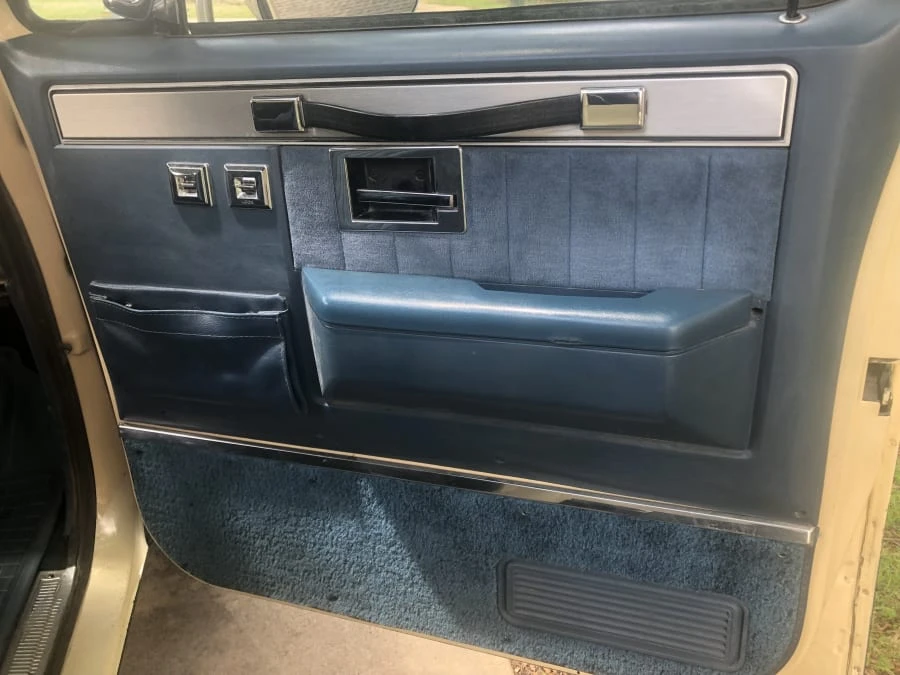 1983 GMC Jimmy 2nd Gen - Image 10 of 13