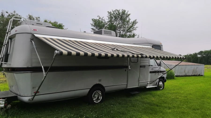 1983 GMC Motorhome - Image 5 of 15