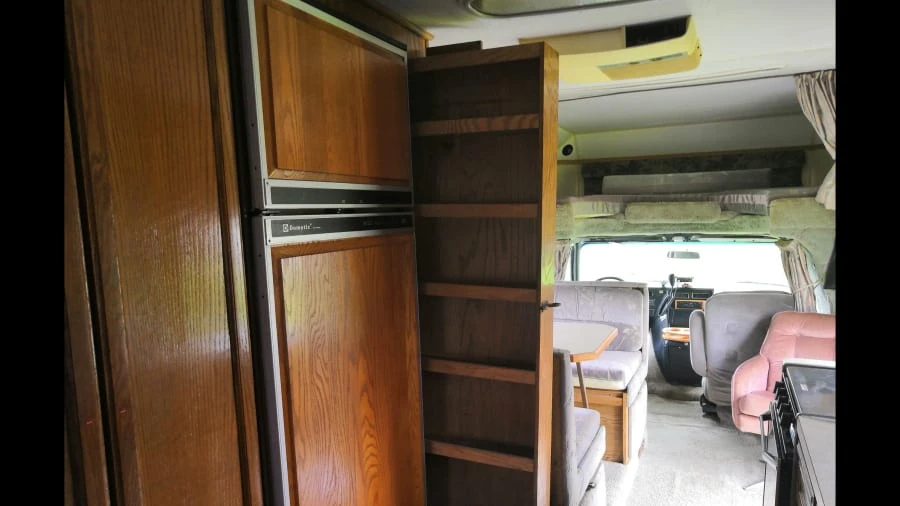 1983 GMC Motorhome - Image 7 of 15