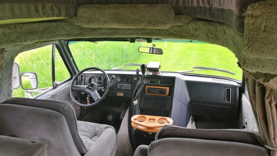 1983 GMC Motorhome - Image 6 of 15
