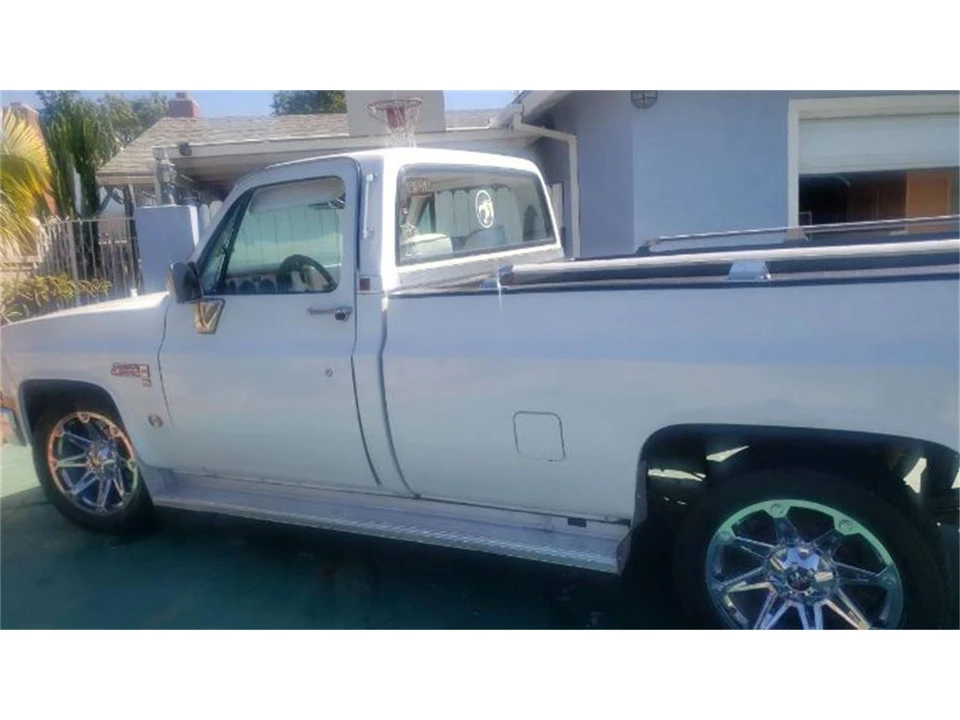 1983 GMC C/K 3rd Gen - Image 9 of 11