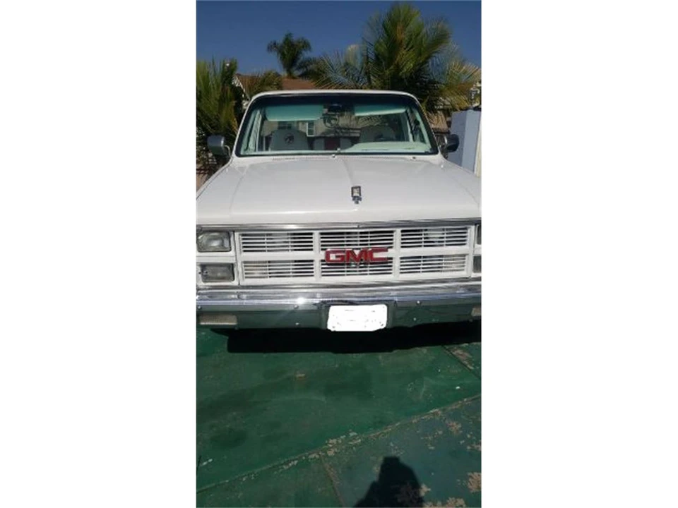 1983 GMC C/K 3rd Gen - Image 3 of 11