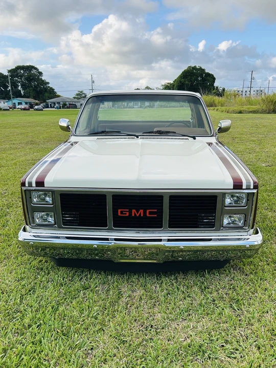 1983 GMC C/K 3rd Gen - Image 2 of 15