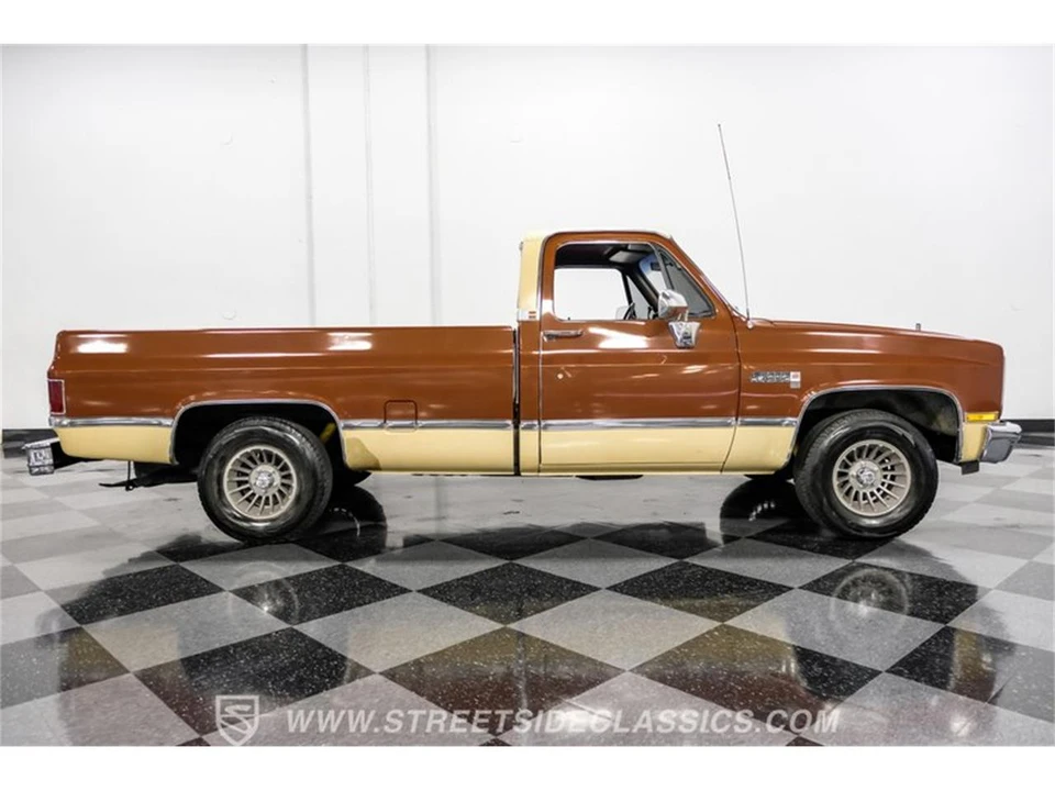1983 GMC Sierra - Image 13 of 31