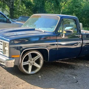 1983 GMC Sierra Classic 1500 Regular Cab SL Pickup