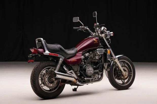 1983 Honda Magna - Image 2 of 6