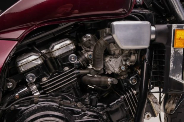 1983 Honda Magna - Image 5 of 6