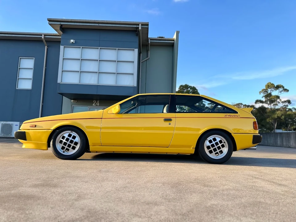1983 Isuzu Impulse - Image 5 of 31
