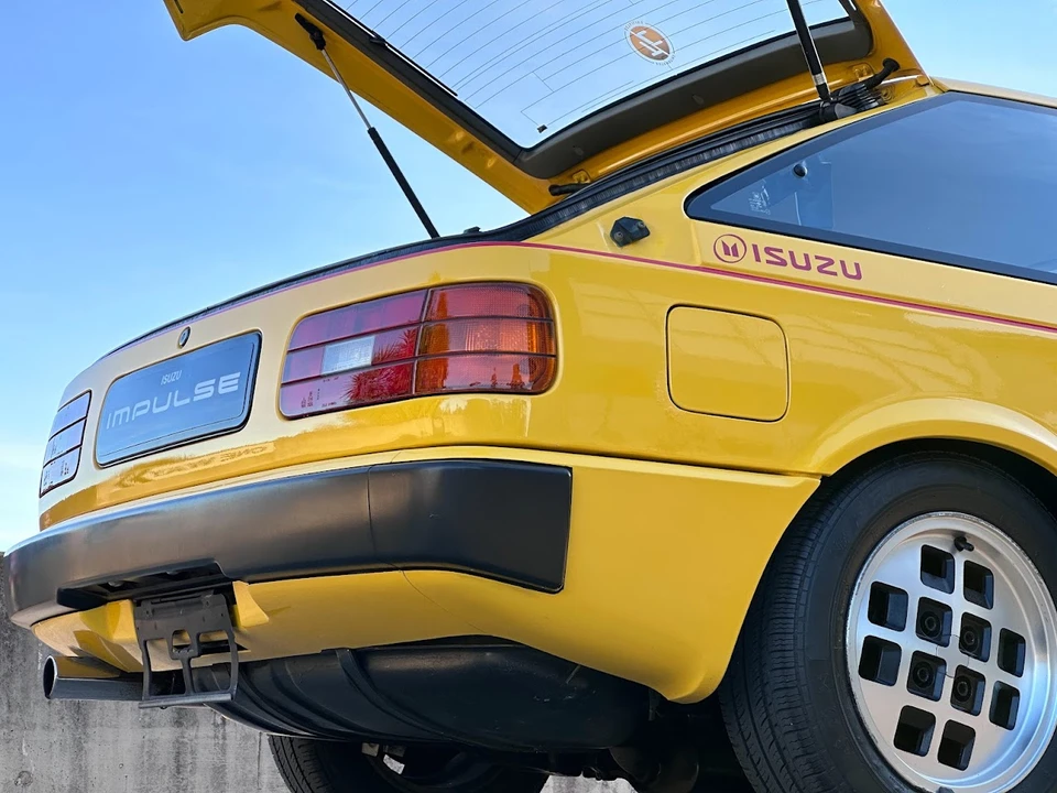 1983 Isuzu Impulse - Image 29 of 31