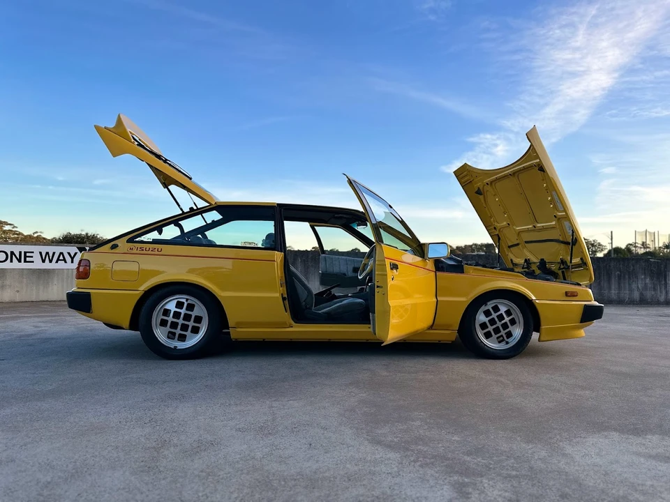 1983 Isuzu Impulse - Image 18 of 31