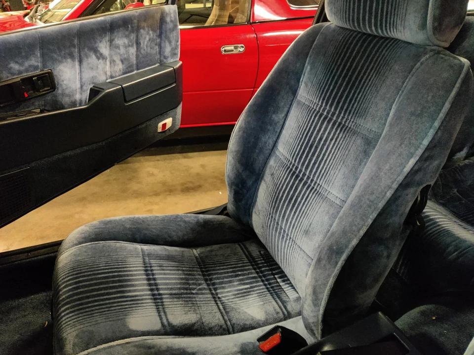 1983 Isuzu Impulse - Image 29 of 31