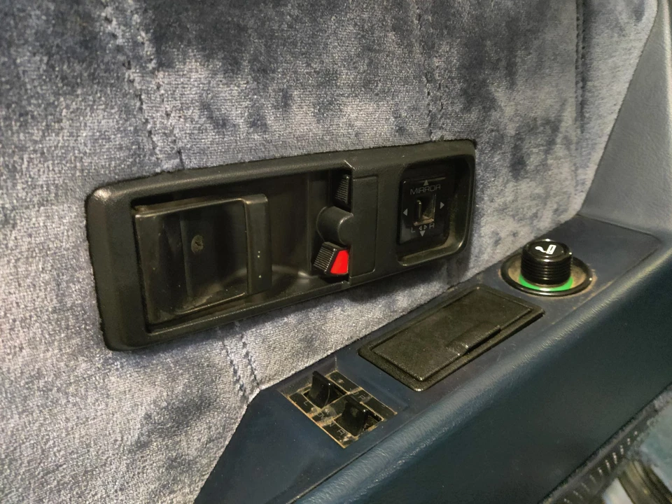 1983 Isuzu Impulse - Image 27 of 31