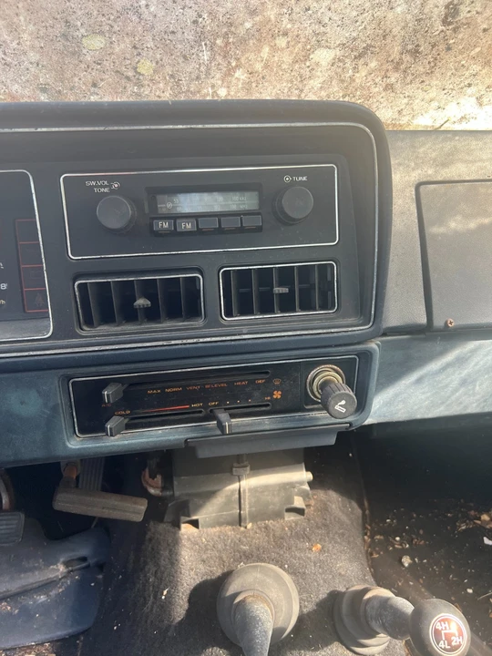 1983 Isuzu - Image 8 of 19
