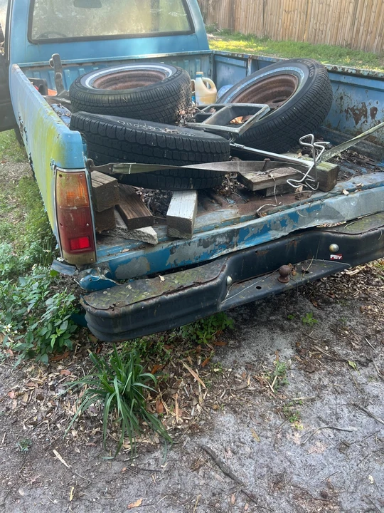 1983 Isuzu - Image 7 of 19