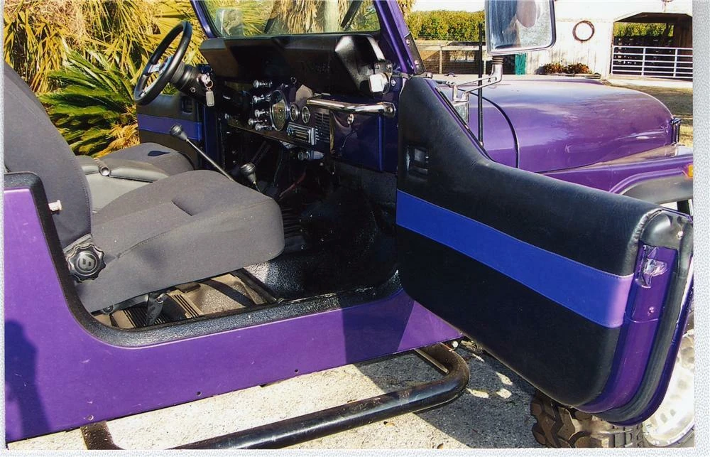 1983 Jeep CJ8 Scrambler - Image 2 of 3