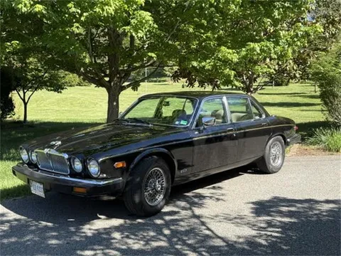1983 Jaguar XJ Vanden Plas