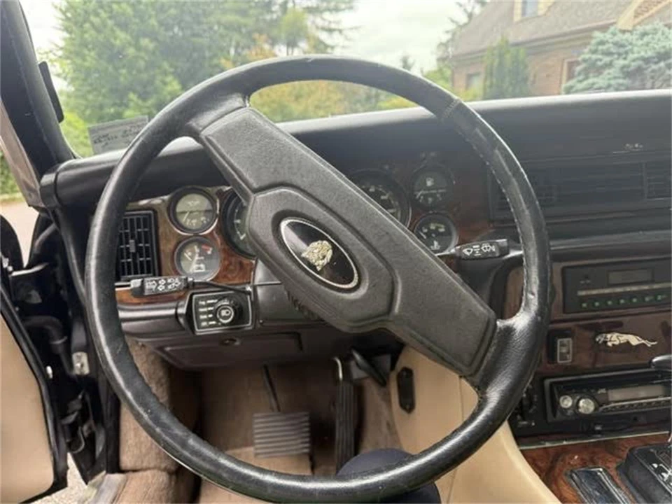 1983 Jaguar XJ Series 3 - Image 5 of 7