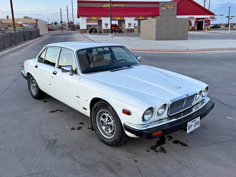 1983 Jaguar XJ6