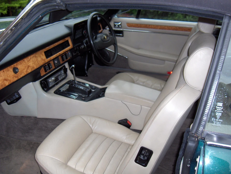 1983 Jaguar XJS Pre-Facelift V12 - Image 3 of 3