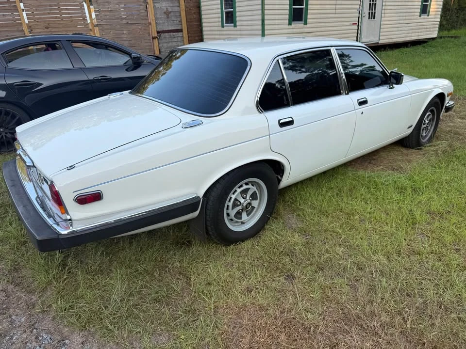 1983 Jaguar XJ Series 3 - Image 5 of 18