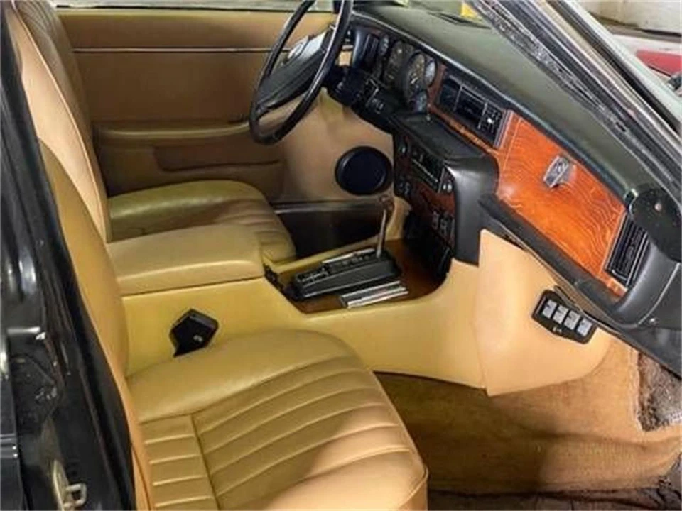1983 Jaguar XJ Series 3 - Image 7 of 25