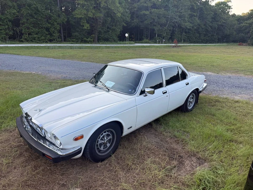 1983 Jaguar XJ Series 3 - Image 6 of 20