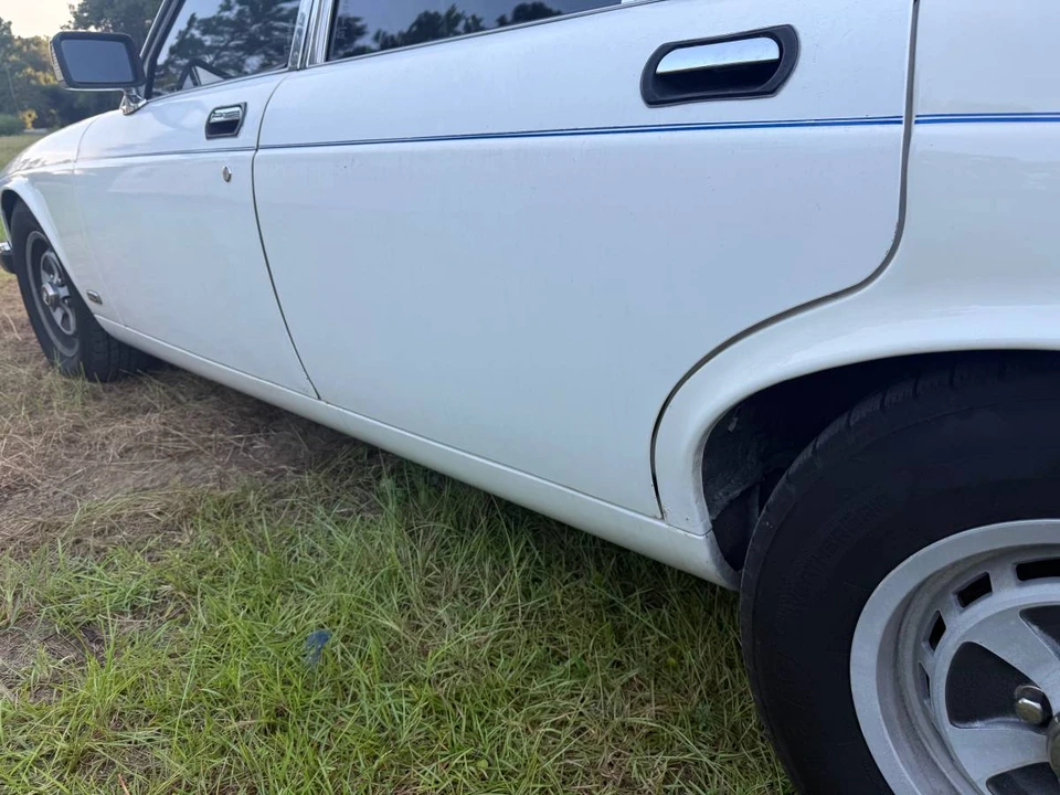 1983 Jaguar XJ Series 3 - Image 17 of 20