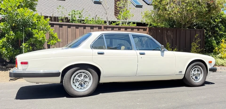 1983 Jaguar XJ Series 3 - Image 4 of 12