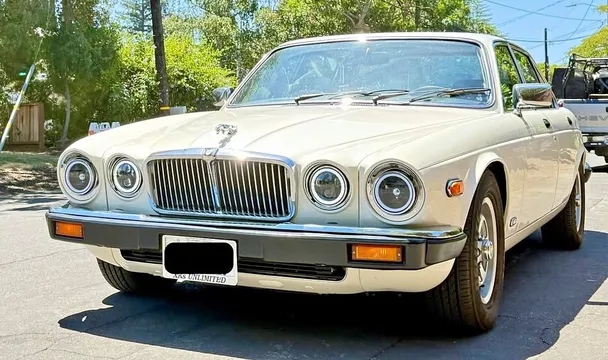 1983 Jaguar XJ6