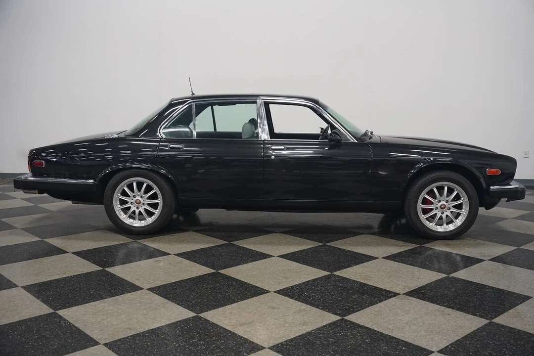 1983 Jaguar XJ Series 3 - Image 18 of 21