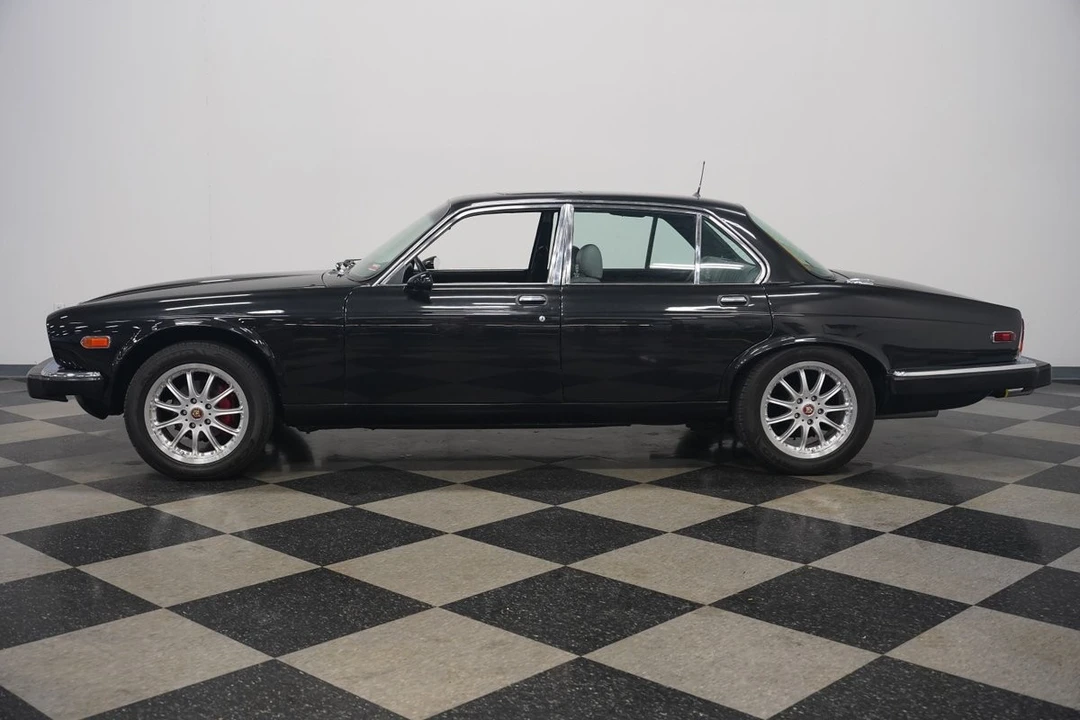 1983 Jaguar XJ Series 3 - Image 8 of 21