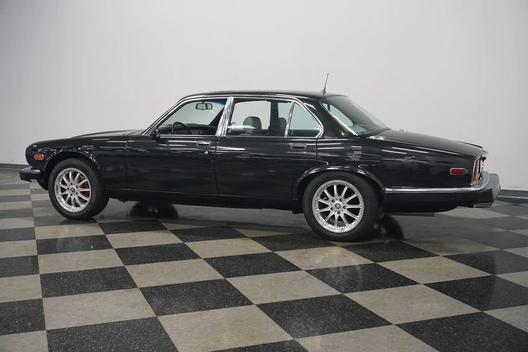 1983 Jaguar XJ Series 3 - Image 10 of 21