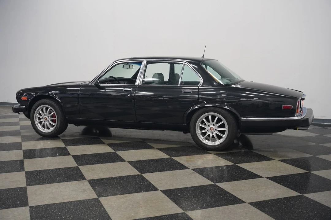 1983 Jaguar XJ Series 3 - Image 9 of 21