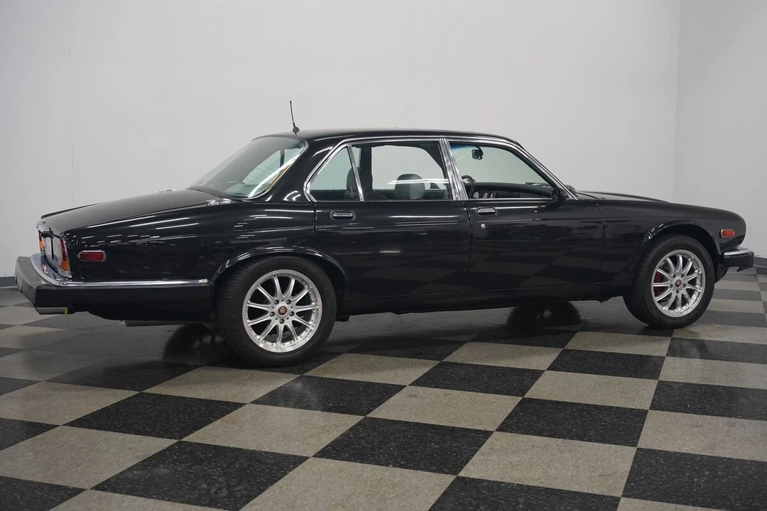 1983 Jaguar XJ Series 3 - Image 17 of 21