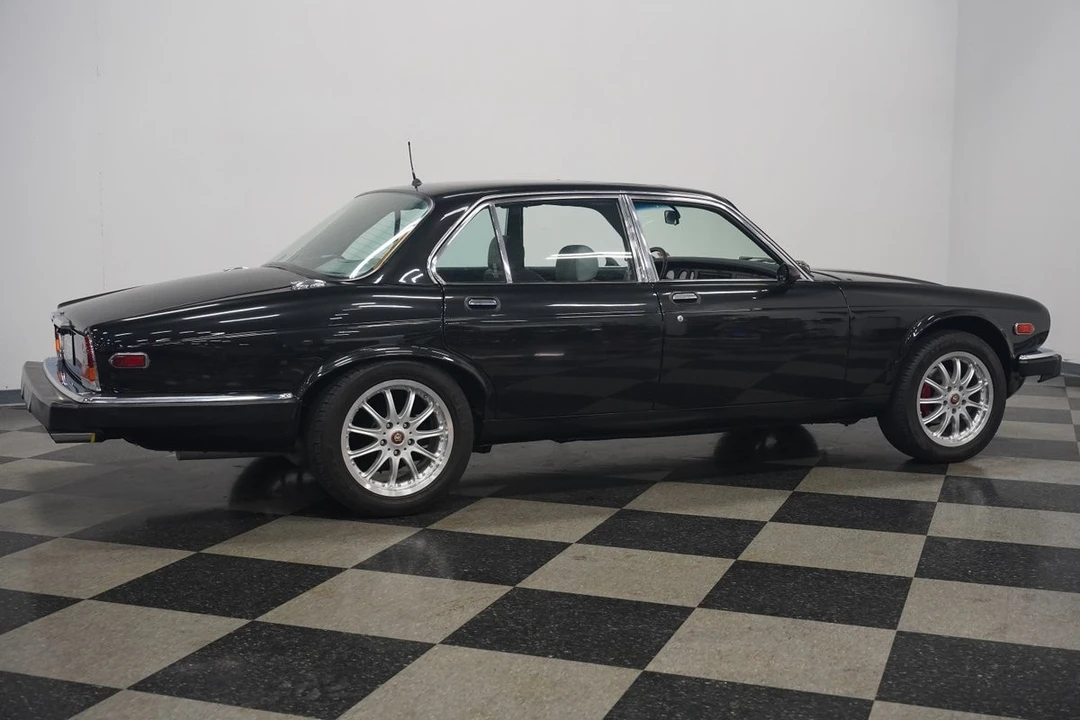 1983 Jaguar XJ Series 3 - Image 16 of 21