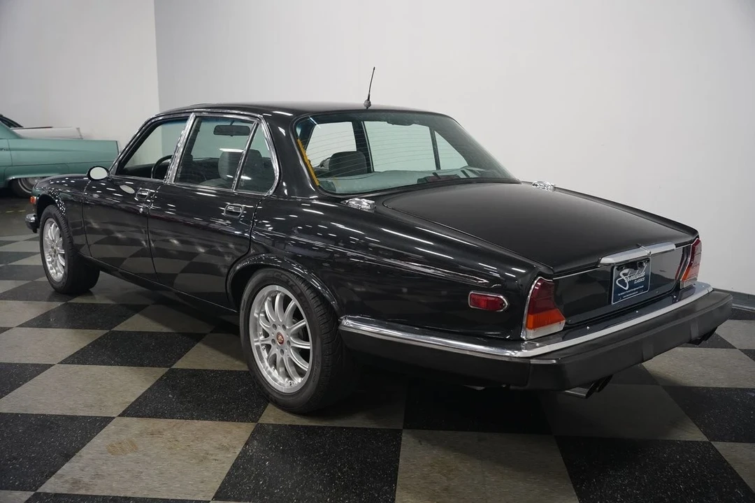 1983 Jaguar XJ Series 3 - Image 12 of 21