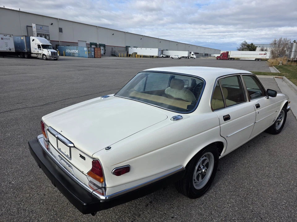 1983 Jaguar XJ Series 3 - Image 16 of 31