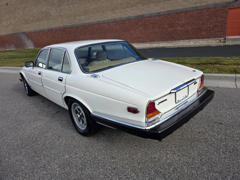 1983 Jaguar XJ Series 3 - Image 22 of 31