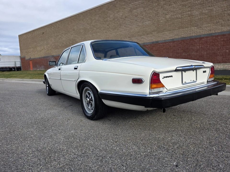 1983 Jaguar XJ Series 3 - Image 26 of 31