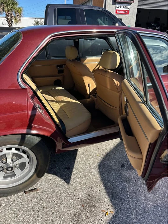 1983 Jaguar XJ Series 3 - Image 8 of 12