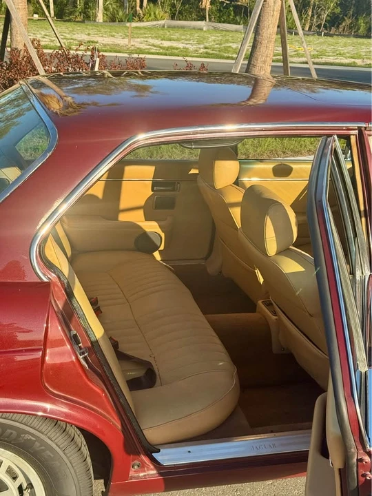 1983 Jaguar XJ Series 3 - Image 6 of 10