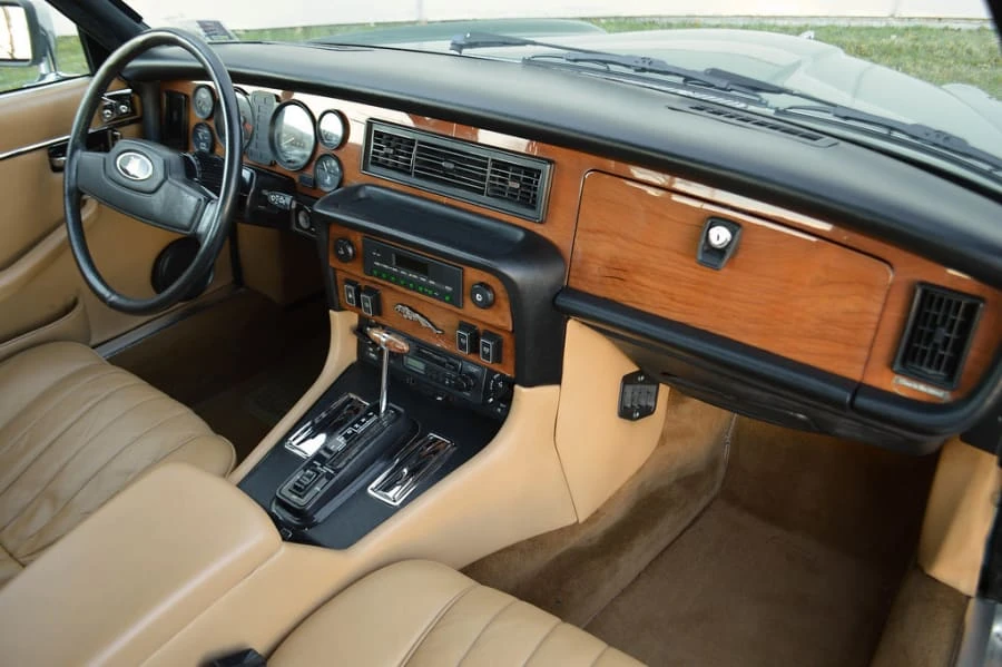 1983 Jaguar XJ Series 3 - Image 5 of 12