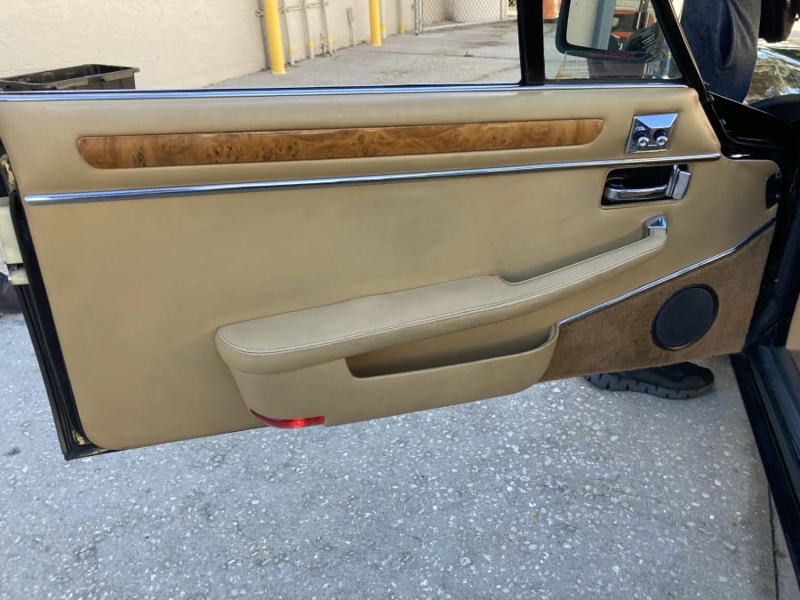1983 Jaguar XJS - Image 3 of 19
